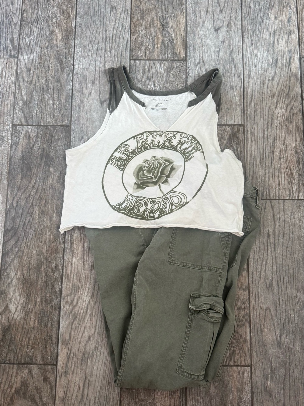 American Eagle Outfitters White Graphic Tank Top